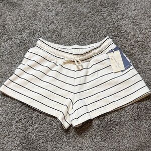 Universal Thread Striped Athletic Shorts in Cream and Black